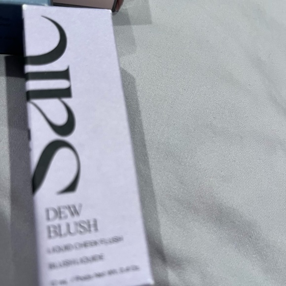 Makeup - Picture 13 of 13